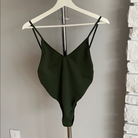 NWT Kendall & Kylie high thigh full piece - Picture 3 of 7